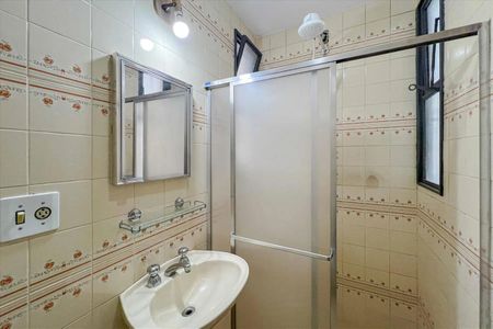Apartamento para alugar com 70m², 2 quartos e 1 vaga