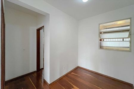 Apartamento para alugar com 70m², 2 quartos e 1 vaga