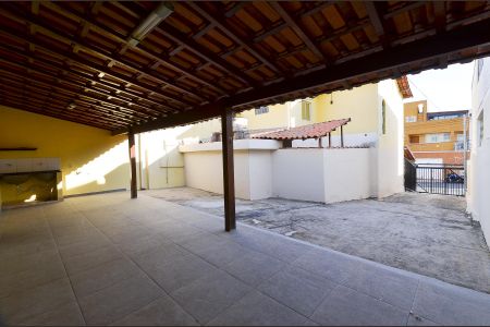Casa para alugar com 140m², 3 quartos e 4 vagasVaranda