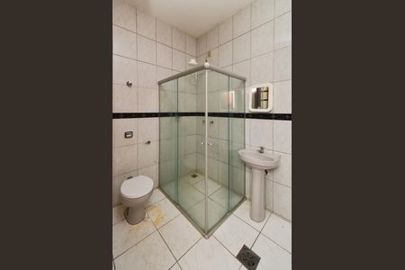 Casa para alugar com 140m², 3 quartos e 4 vagasBanheiro Social
