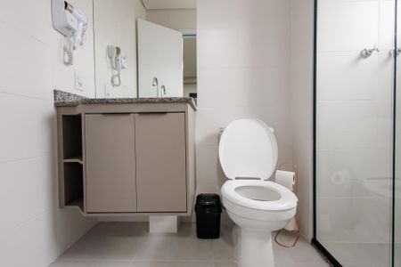 Studio para alugar com 45m², 1 quarto e 1 vaga Studio para alugar com 45m², 1 quarto e 1 vagaBanheiro