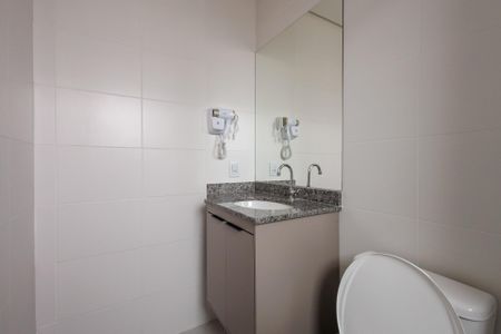 Studio para alugar com 45m², 1 quarto e 1 vaga Studio para alugar com 45m², 1 quarto e 1 vagaBanheiro