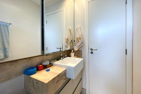 Apartamento à venda com 93m², 3 quartos e 3 vagas Apartamento à venda com 93m², 3 quartos e 3 vagasBanheiro