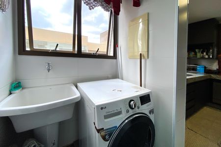 Apartamento à venda com 93m², 3 quartos e 3 vagas Apartamento à venda com 93m², 3 quartos e 3 vagasÁrea de Serviço