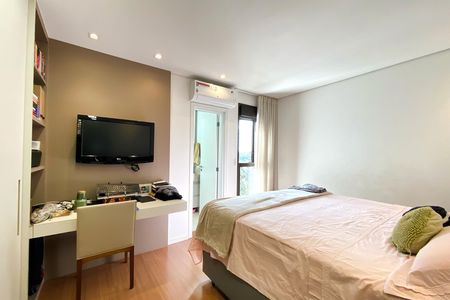 Apartamento à venda com 93m², 3 quartos e 3 vagas Apartamento à venda com 93m², 3 quartos e 3 vagasSuite
