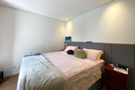 Apartamento à venda com 93m², 3 quartos e 3 vagas Apartamento à venda com 93m², 3 quartos e 3 vagasSuite