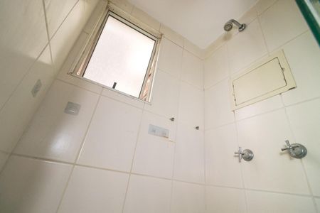 Apartamento à venda com 61m², 3 quartos e 1 vaga Apartamento à venda com 61m², 3 quartos e 1 vagaBanheiro da Suíte