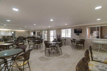 Apartamento à venda com 61m², 3 quartos e 1 vaga Apartamento à venda com 61m², 3 quartos e 1 vagaÁrea comum - Salão de festas