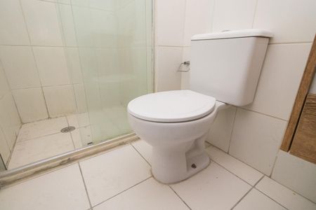 Apartamento à venda com 61m², 3 quartos e 1 vaga Apartamento à venda com 61m², 3 quartos e 1 vagaBanheiro da Suíte