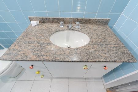 Apartamento à venda com 94m², 3 quartos e 1 vaga Apartamento à venda com 94m², 3 quartos e 1 vagaBanheiro