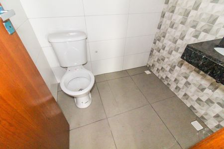 Apartamento à venda com 46m², 2 quartos e 1 vaga Apartamento à venda com 46m², 2 quartos e 1 vagaBanheiro