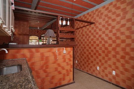 Cozinha de casa para alugar com 2 quartos, 72m² em Zacarias, Maricá