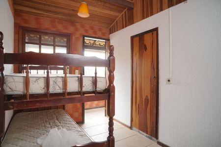 Quarto 1 de casa para alugar com 2 quartos, 72m² em Zacarias, Maricá