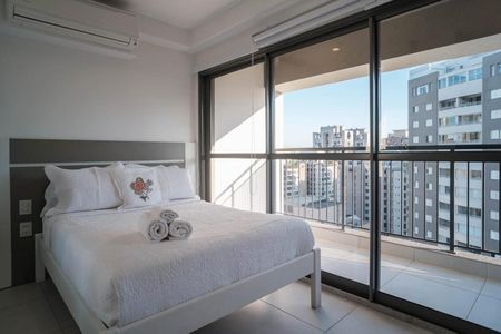 Sala/Quarto de apartamento à venda com 1 quarto, 24m² em Indianópolis, São Paulo
