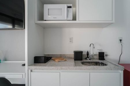 Cozinha de apartamento à venda com 1 quarto, 24m² em Indianópolis, São Paulo
