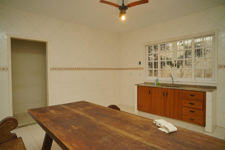 Casa para alugar com 230m², 3 quartos e 2 vagas Casa para alugar com 230m², 3 quartos e 2 vagasCozinha
