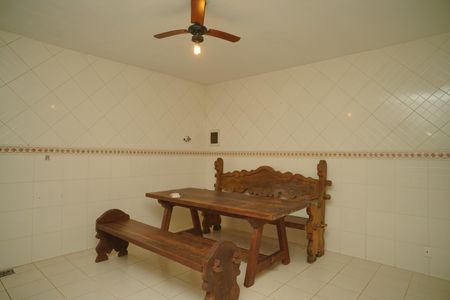 Casa para alugar com 230m², 3 quartos e 2 vagas Casa para alugar com 230m², 3 quartos e 2 vagasCozinha