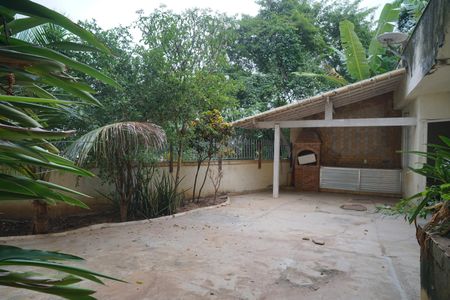 Casa para alugar com 230m², 3 quartos e 2 vagas Casa para alugar com 230m², 3 quartos e 2 vagasQuintal