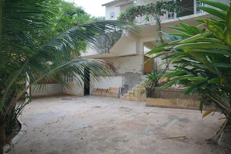 Casa para alugar com 230m², 3 quartos e 2 vagas Casa para alugar com 230m², 3 quartos e 2 vagasQuintal
