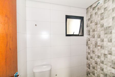 Apartamento à venda com 46m², 2 quartos e 1 vaga Apartamento à venda com 46m², 2 quartos e 1 vagaBanheiro