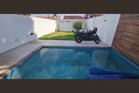 Casa à venda com 93m², 2 quartos e 2 vagas