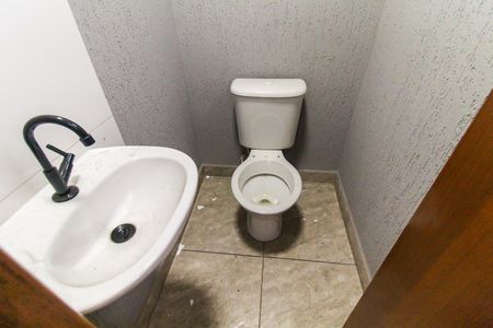 Apartamento à venda com 46m², 2 quartos e 1 vaga Apartamento à venda com 46m², 2 quartos e 1 vagaBanheiro da Área gourmet
