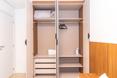 Quarto do Studio de kitnet/studio à venda com 1 quarto, 32m² em Centro, Curitiba