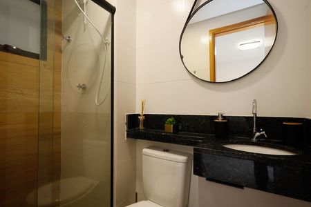 Banheiro de kitnet/studio para alugar com 1 quarto, 35m² em Vila Nova Carolina, São Paulo