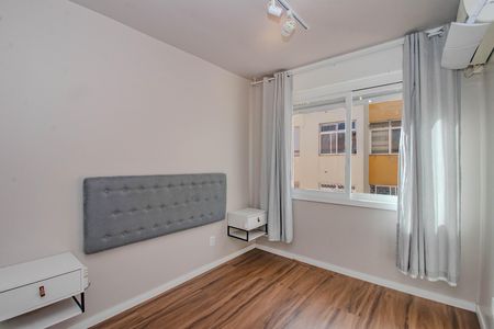 Quarto de apartamento para alugar com 1 quarto, 51m² em Jardim do Salso, Porto Alegre