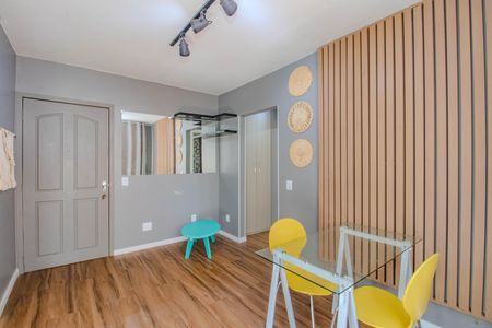 Sala de apartamento para alugar com 1 quarto, 51m² em Jardim do Salso, Porto Alegre