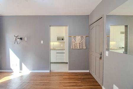 Sala de apartamento para alugar com 1 quarto, 51m² em Jardim do Salso, Porto Alegre