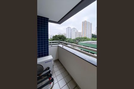 Apartamento à venda com 37m², 1 quarto e 1 vaga Apartamento à venda com 37m², 1 quarto e 1 vagaVaranda