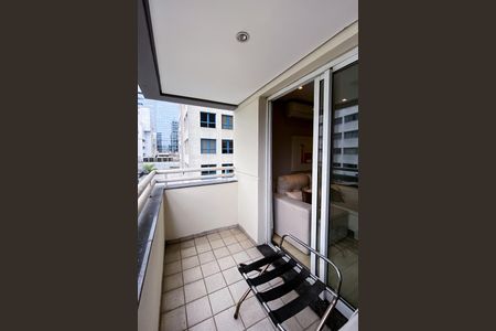Apartamento à venda com 37m², 1 quarto e 1 vaga Apartamento à venda com 37m², 1 quarto e 1 vagaVaranda