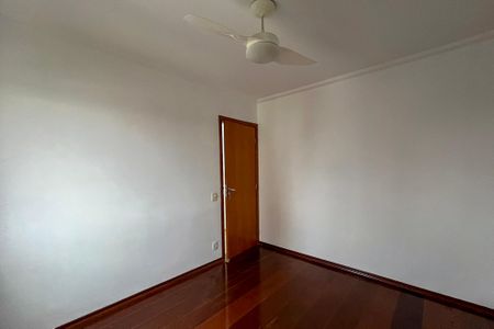 Apartamento à venda com 127m², 3 quartos e 1 vaga Apartamento à venda com 127m², 3 quartos e 1 vagaQuarto 2