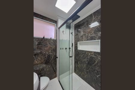 Apartamento à venda com 127m², 3 quartos e 1 vaga Apartamento à venda com 127m², 3 quartos e 1 vagaBanheiro da Suíte