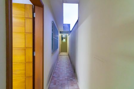 Casa à venda com 150m², 2 quartos e 2 vagasCorredor