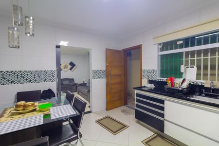 Casa à venda com 150m², 2 quartos e 2 vagasCozinha