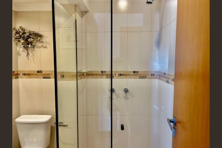 Apartamento à venda com 78m², 2 quartos e 1 vaga Apartamento à venda com 78m², 2 quartos e 1 vagaBanheiro