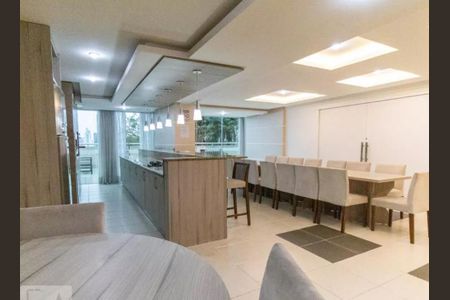 Apartamento para alugar com 33m², 1 quarto e sem vaga Apartamento para alugar com 33m², 1 quarto e sem vagaÁrea comum - Salão de festas