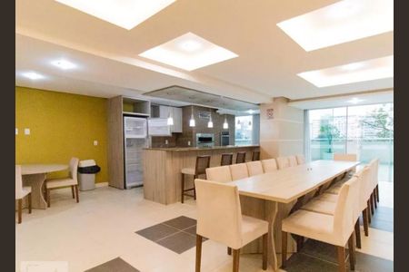 Apartamento para alugar com 33m², 1 quarto e sem vaga Apartamento para alugar com 33m², 1 quarto e sem vagaÁrea comum - Salão de festas