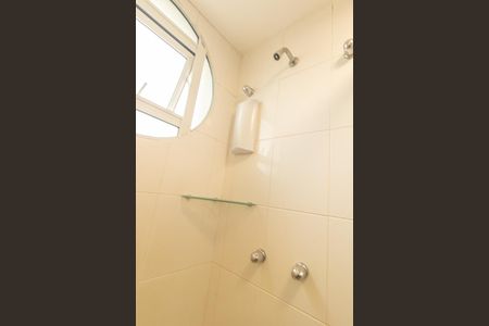Banheiro Social de apartamento para alugar com 1 quarto, 33m² em Centro, Curitiba