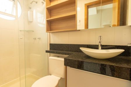 Banheiro Social de apartamento para alugar com 1 quarto, 33m² em Centro, Curitiba