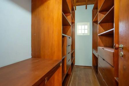 Casa de condomínio para alugar com 1437m², 3 quartos e 4 vagasQuarto