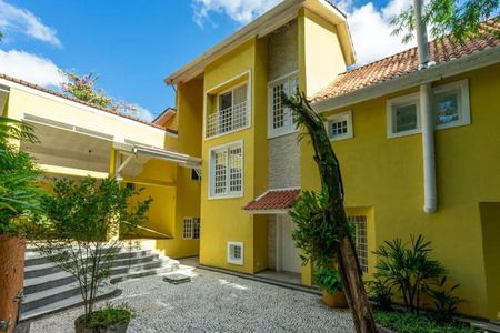 Fachada de casa de condomínio para alugar com 3 quartos, 1437m² em Pousada dos Bandeirantes, Carapicuíba