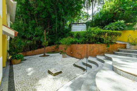 Casa de condomínio para alugar com 1437m², 3 quartos e 4 vagasÁrea Externa