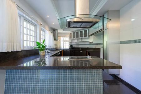 Casa de condomínio para alugar com 1437m², 3 quartos e 4 vagasCozinha