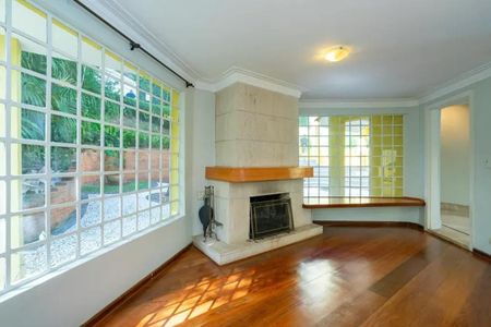 Sala de casa de condomínio para alugar com 3 quartos, 1437m² em Pousada dos Bandeirantes, Carapicuíba