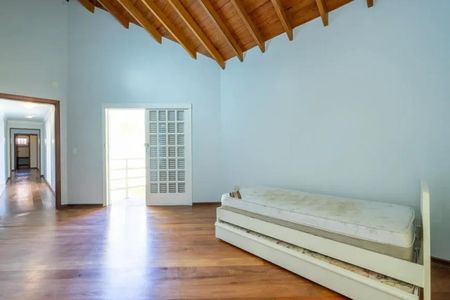 Quarto de casa de condomínio para alugar com 3 quartos, 1437m² em Pousada dos Bandeirantes, Carapicuíba