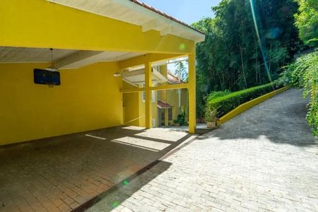 Casa de condomínio para alugar com 1437m², 3 quartos e 4 vagasÁrea Externa