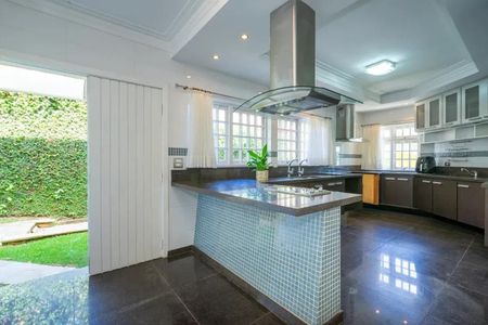 Cozinha de casa de condomínio para alugar com 3 quartos, 1437m² em Pousada dos Bandeirantes, Carapicuíba